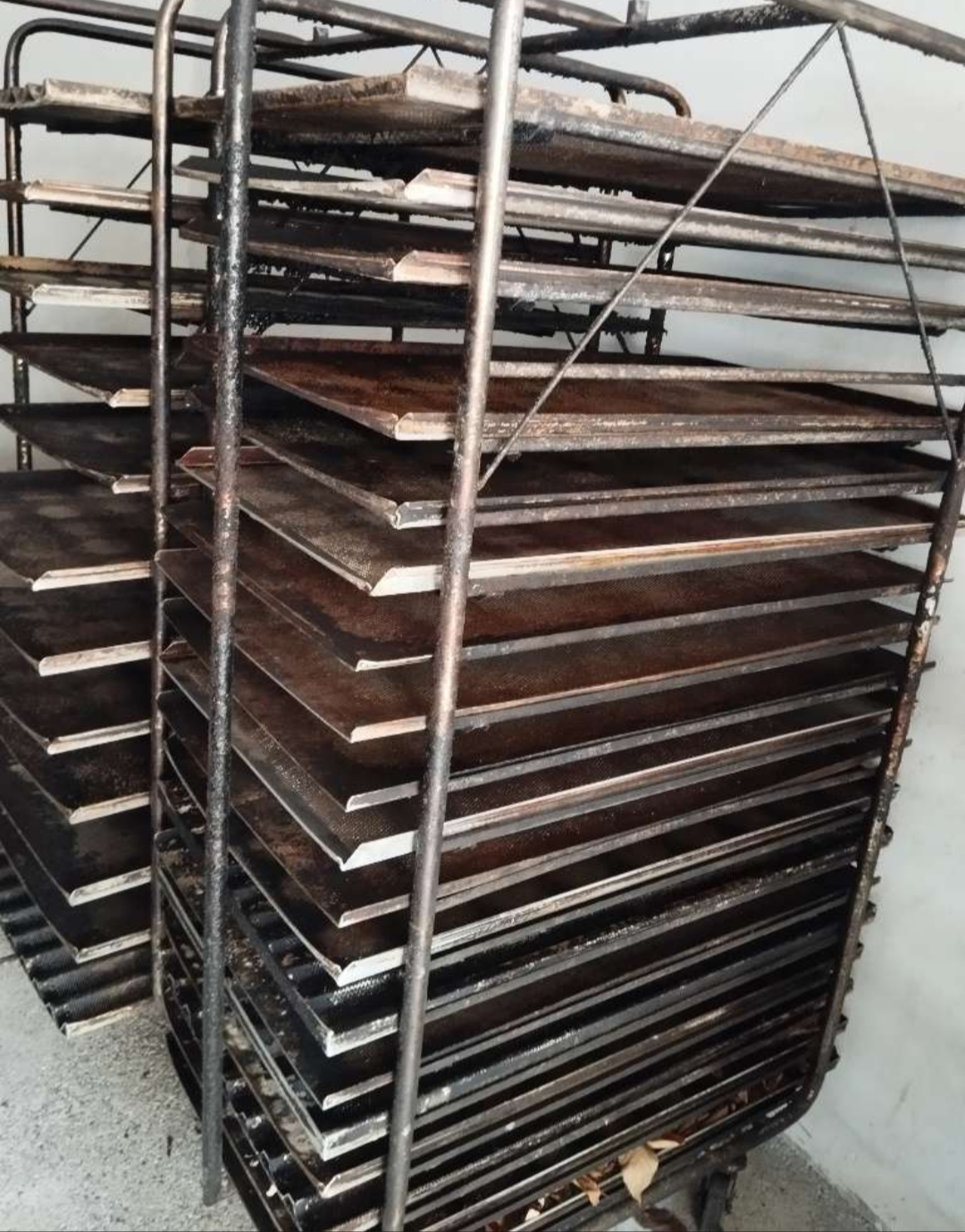 Revent Stikkenofen Wagen mit Bleche 89 x 57