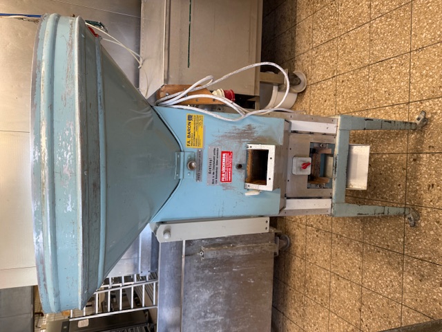 Knödelbrotwürfelmaschine Handschuh