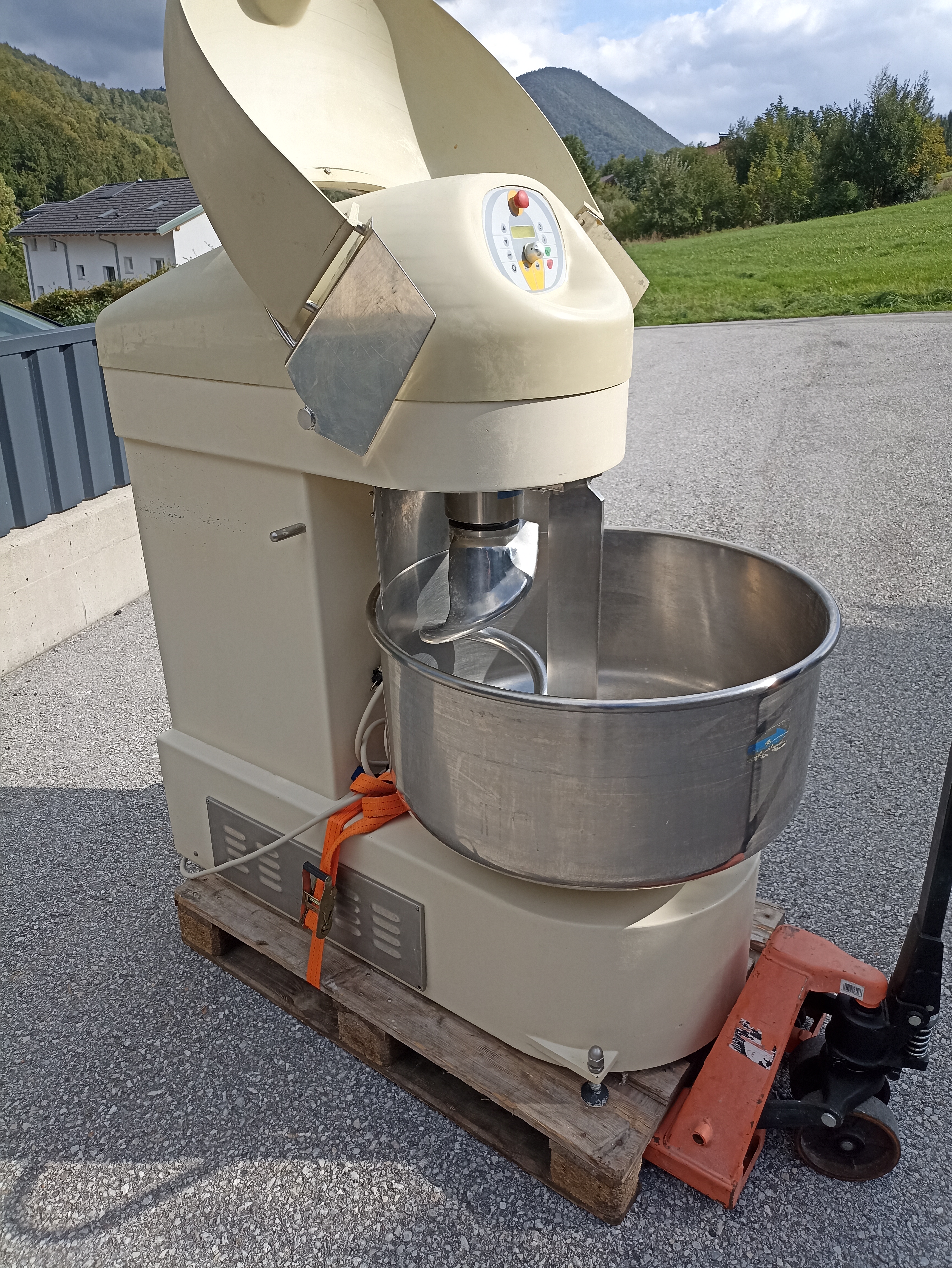 Spiral Knetmaschine 120 kg Teig