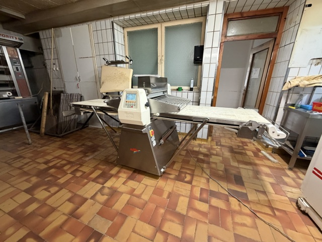 Teigausrollmaschine